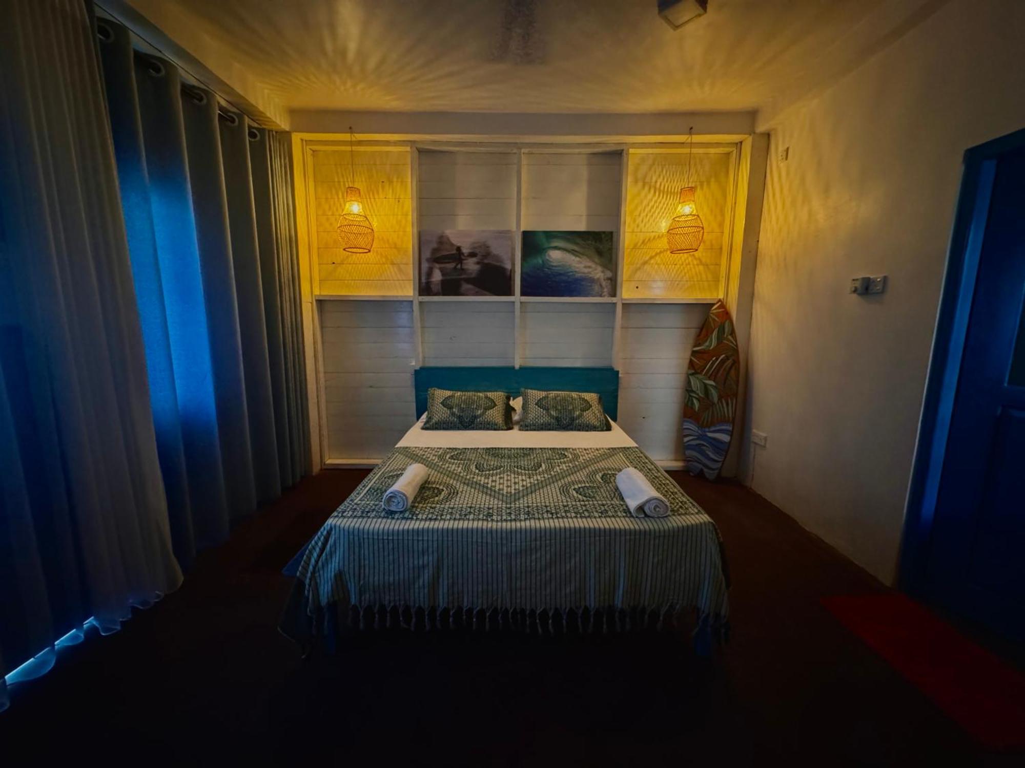 Neo Bay Hotel Weligama Esterno foto