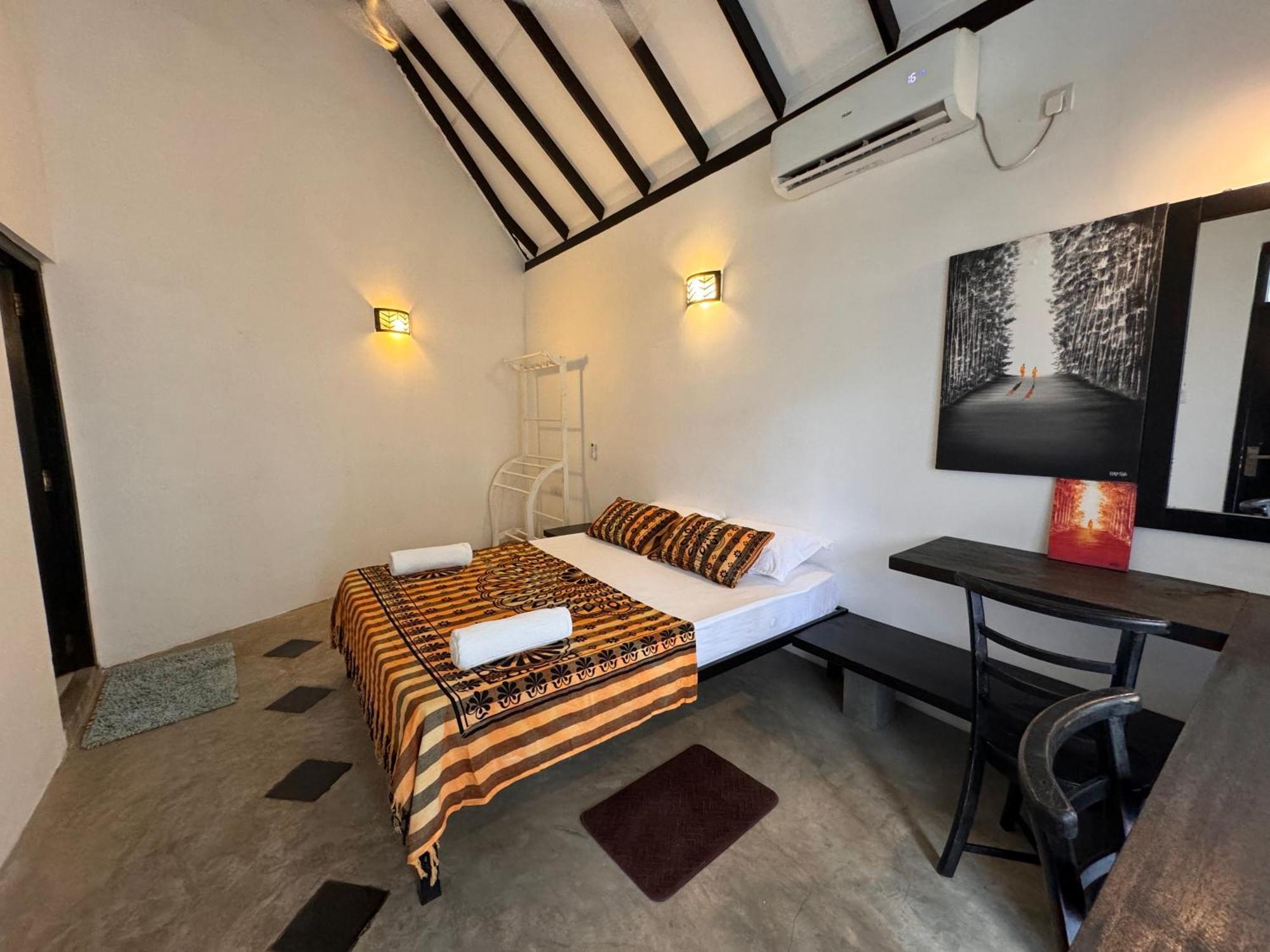 Neo Bay Hotel Weligama Esterno foto