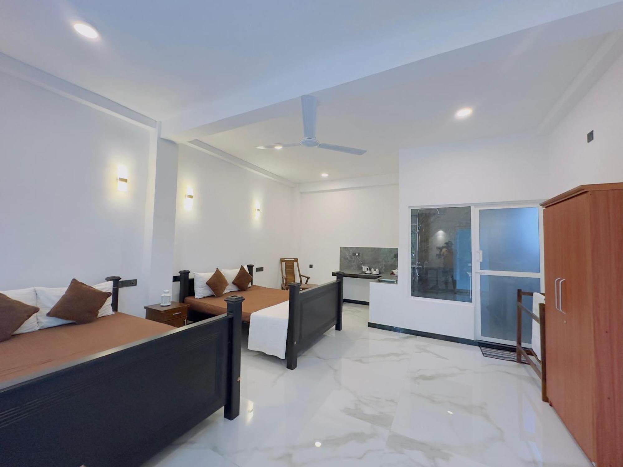 Neo Bay Hotel Weligama Esterno foto