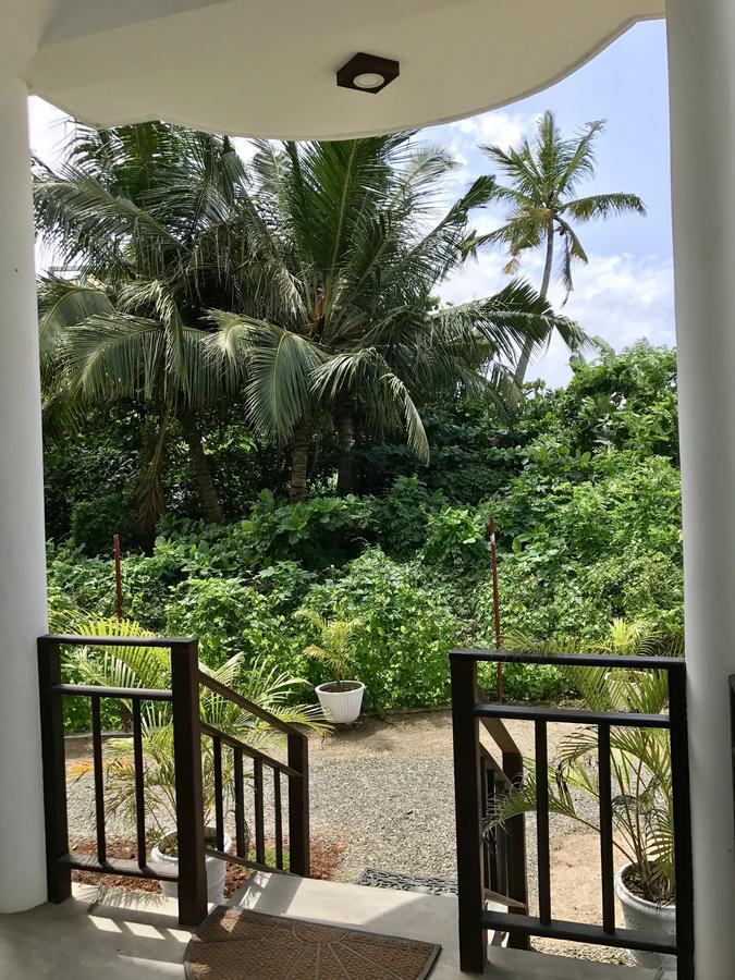 Neo Bay Hotel Weligama Esterno foto
