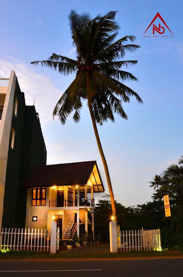 Neo Bay Hotel Weligama Esterno foto